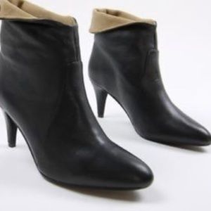 Jeffrey Campbell Sonika bootie size 7